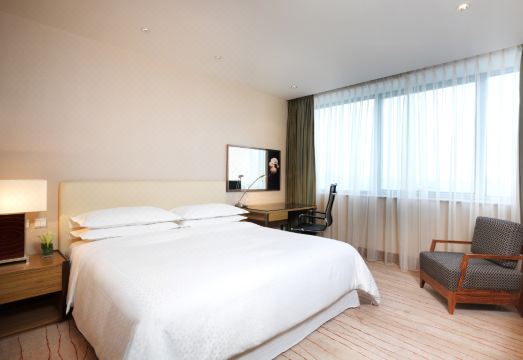 3. 포 포인츠 바이..