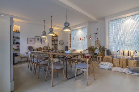 Floral Hotel · Jiyisi Xiangju Art Hotel Отели рядом с достопримечательностью «The sand village»