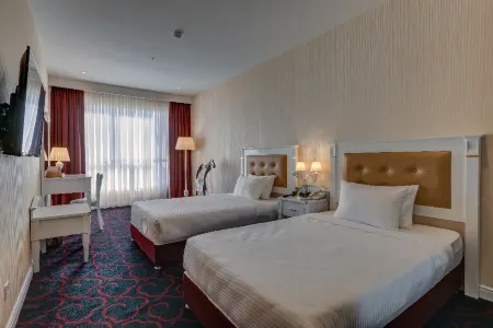 Persian Plaza Hotel