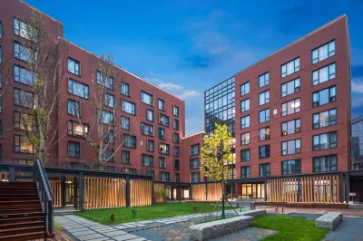Beijing Shijingshan Lakeview Holiday Inn Express Отели в г. Пекин