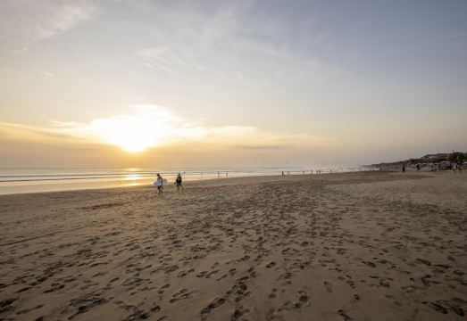 어웨이 발리 레기안 카마킬라