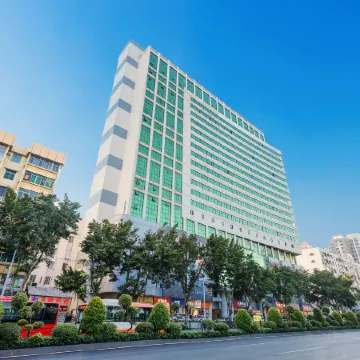 Borrman Hotel (Canton Tower, Sun Yat-sen University Metro Station, Pazhou Exhibition Center) Отели рядом с достопримечательностью «Zhongda Wufeng Commercial City»