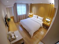 星程酒店(北京马甸桥店) - 高级大床房