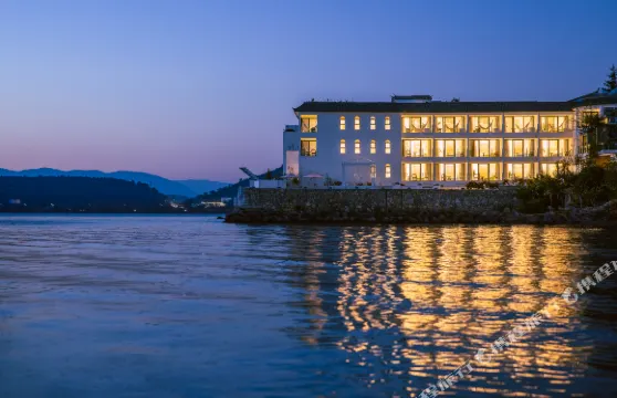 大理海上白宮·詩莉莉半島酒店