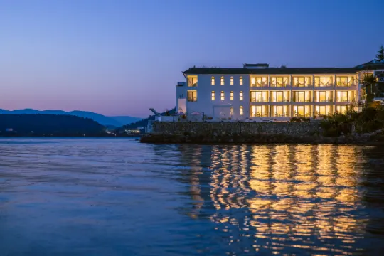 大理海上白宮·詩莉莉半島酒店