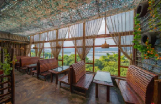 Hengrui Lakeside Holiday Hotel