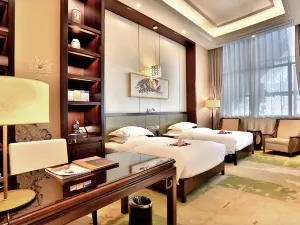 Yunlan Bay Shuanglian Hot Spring Resort