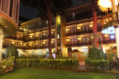 Park Star Hotel Hotels near Şadārat دصدرات قصر
