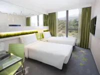 Dorsett Tsuen Wan Hotels near MTR Fo Tan Station