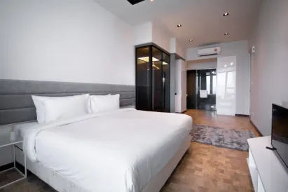 Expressionz Professional Suites by MyKey Global