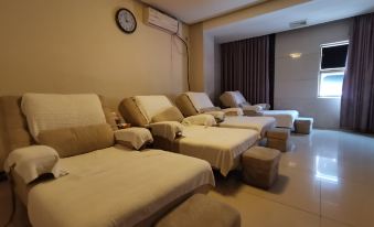 Zhongyang Holiday Hostel