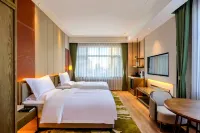 Light Luxury Hotel(Heihe Heilongjiang Riverside)