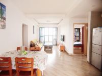 橙蕉短租公寓(文昌滨海路店) - 普通二居室