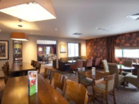 倫敦希思羅機場五號客運大樓普瑞米爾酒店 希靈登酒店