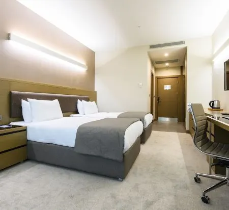 La Quinta by Wyndham Istanbul Gunesli Отели рядом с достопримечательностью «Багджылар»