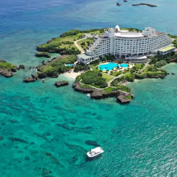 ANAインターコンチネンタル万座ビーチリゾート by IHG 御菓子御殿 恩納店周辺のホテル