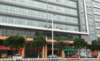 Foshan East Station Business Apartment - Housity