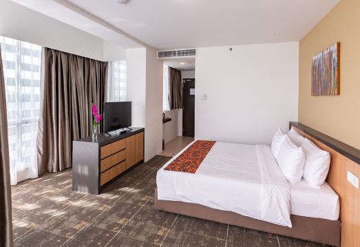 3. 호텔 7 수리아..