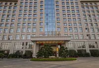 Qianhu Hotel Отели рядом с достопримечательностью «Университет технических и технических наук Цзянси (Кампуляция Красной Газы)»