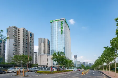 Holiday Inn Express Jinan High-Tech Zone Отели рядом с достопримечательностью «Shandong Polytechnic West Campus»