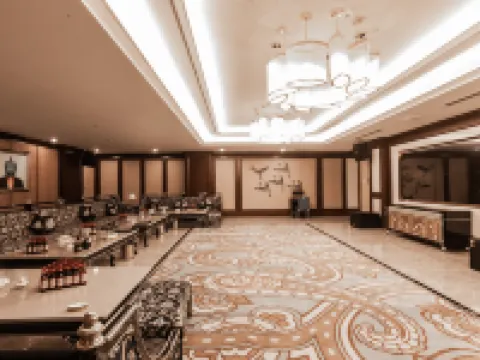 Four Seasons Yony Hotel Hotels in Qingyang