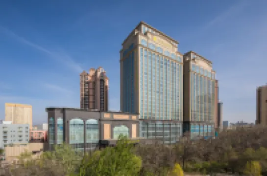 Jin jiang International Hotel Urumqi (Hongshan Park Nanhu Civic Square)