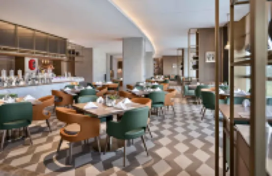 金熙ホテル ルーブル（貴陽竜洞堡空港双竜航空港経済区）