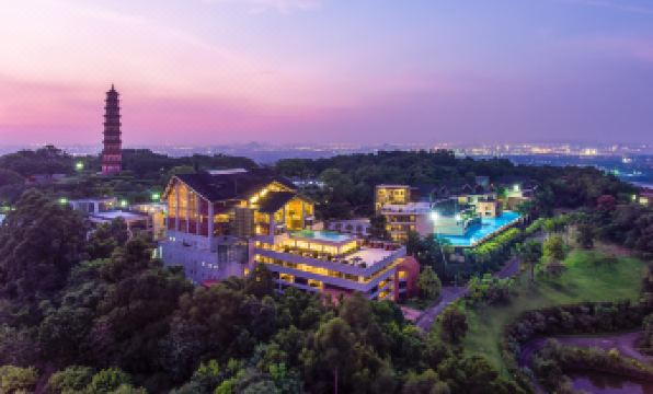 Lotus Hill Yuehai Hotel