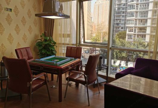 웨이팅 호텔 로비