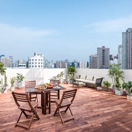 base XINTIANDI Serviced Apartment Отели рядом с достопримечательностью «Станция метро Laoximen»