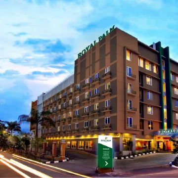 Royal Palm Hotel & Conference Center Cengkareng Отели в г. Западная Джакарта