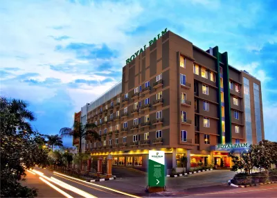 Royal Palm Hotel & Conference Center Cengkareng Hotel di Cengkareng