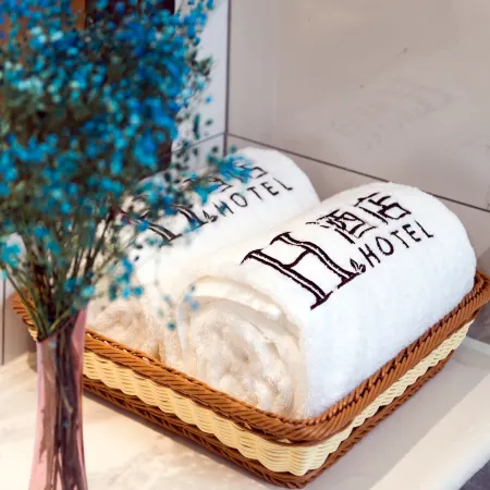H Hotel (Hejin Xingeng Street)