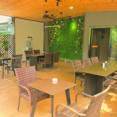 U Hotel (Beihai Golden Beach Old Street Underwater World Store)