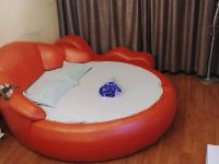 西安艺术主题酒店公寓 - 浪漫圆床房