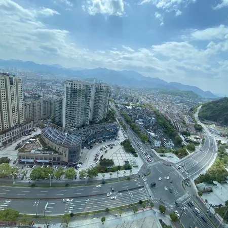 Atour Hotel (Taizhou Linhai)