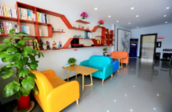 7 Days Premium Hotel (Huantai Xinyulou)