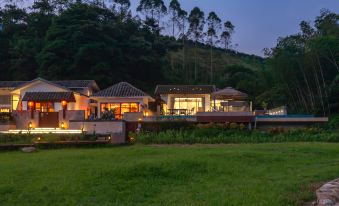 Huakai Xiangyuan Hotel