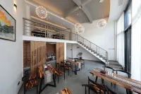 Chayi Castle Hotel（Impression Dahongpao Store）