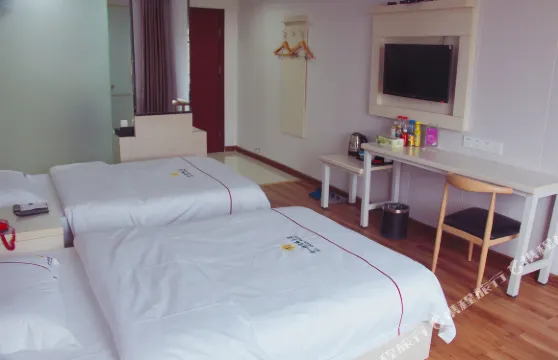 亞丁酒店（宜城襄沙大道店）