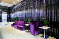 18 Boutique Hotel (Zhangzhou Qiloucheng Ligang Commercial Street)