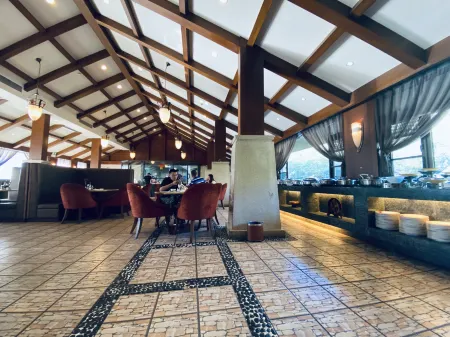 Xichang Qionghai Saibo Mansion Hotel