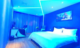 Pioneer·E-Sports Hotel (Ji'an Railway Station Jinggangshan University Branch)