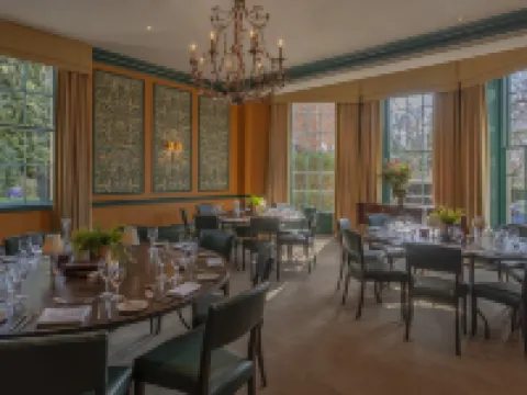 里士滿希爾酒店 里士滿酒店