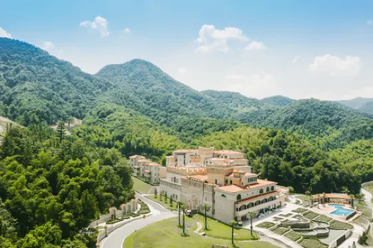CONTI TOSCANA CASTLE RESORT & SPA