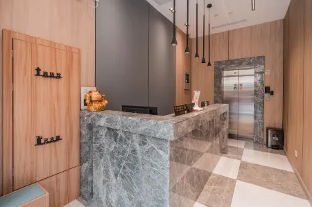 Fule Selected Hotel Отели рядом с достопримечательностью «Xinjing Park»