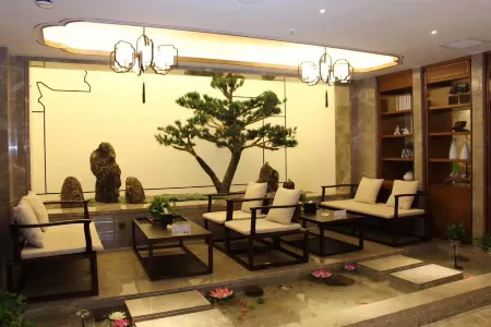 Baicheng Taihe Bath Hotel Отели рядом с достопримечательностью «Baicheng Library»