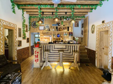 Jinggangshan Suliantuo B&B Отели рядом с достопримечательностью «Octagon House»