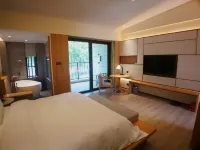 Zhaojun Champaign road Hotel - Balcony