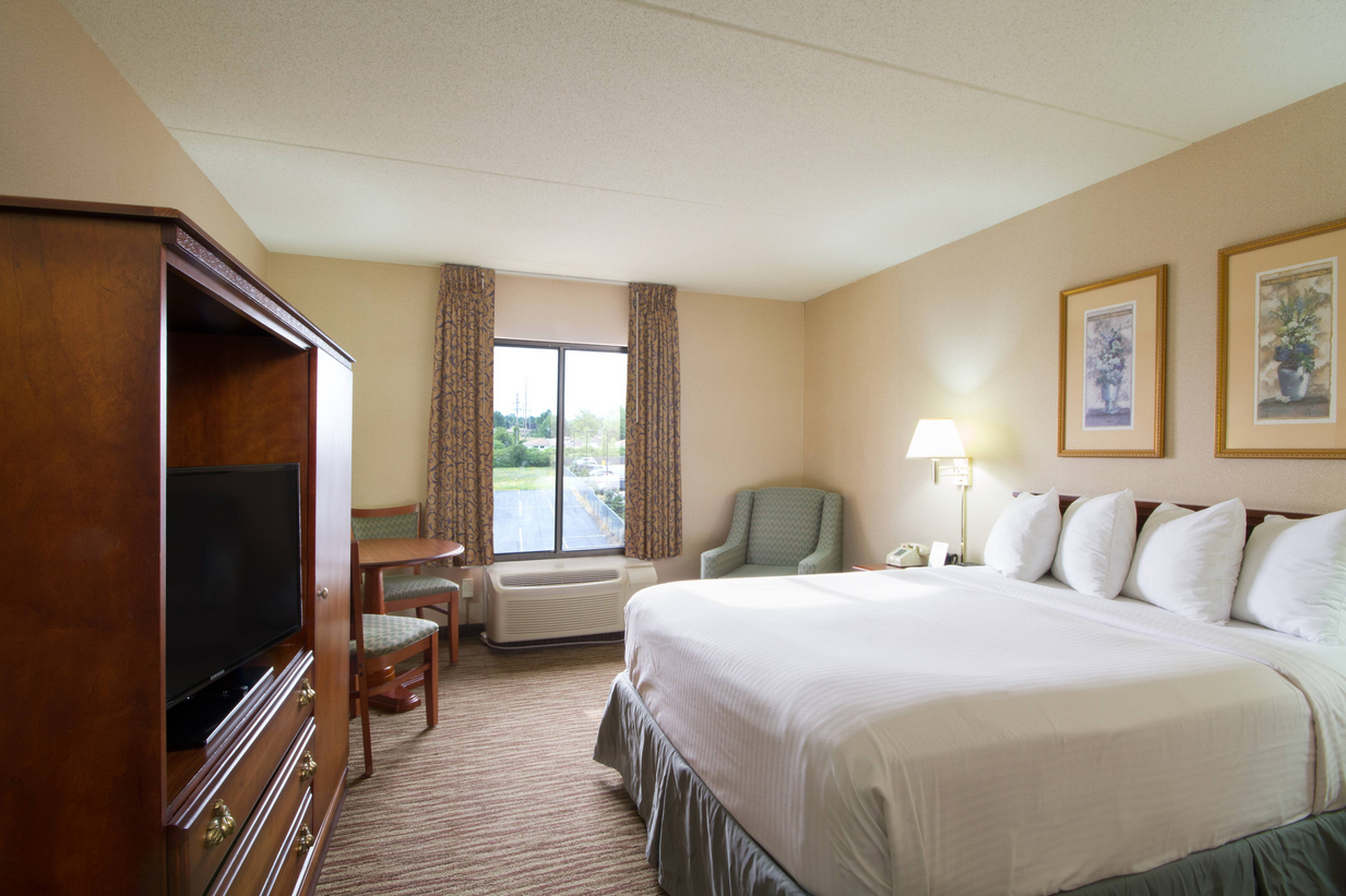 Days Hotel by Wyndham Buffalo Airport